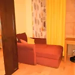 Metro Arroios Apartman *